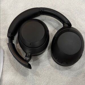 Sony Wireless Noise Canceling Headset